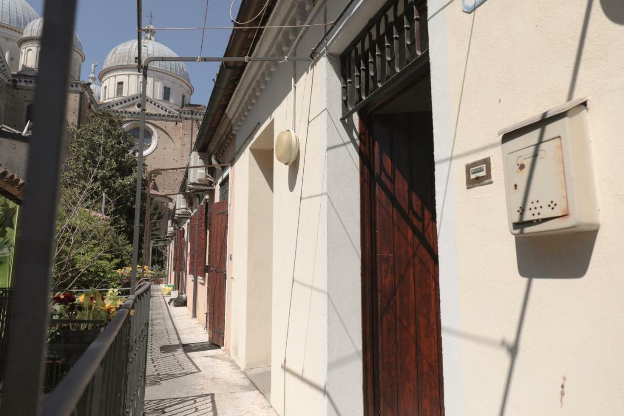 Om Plus Santa Giustina Padova Bagian luar foto