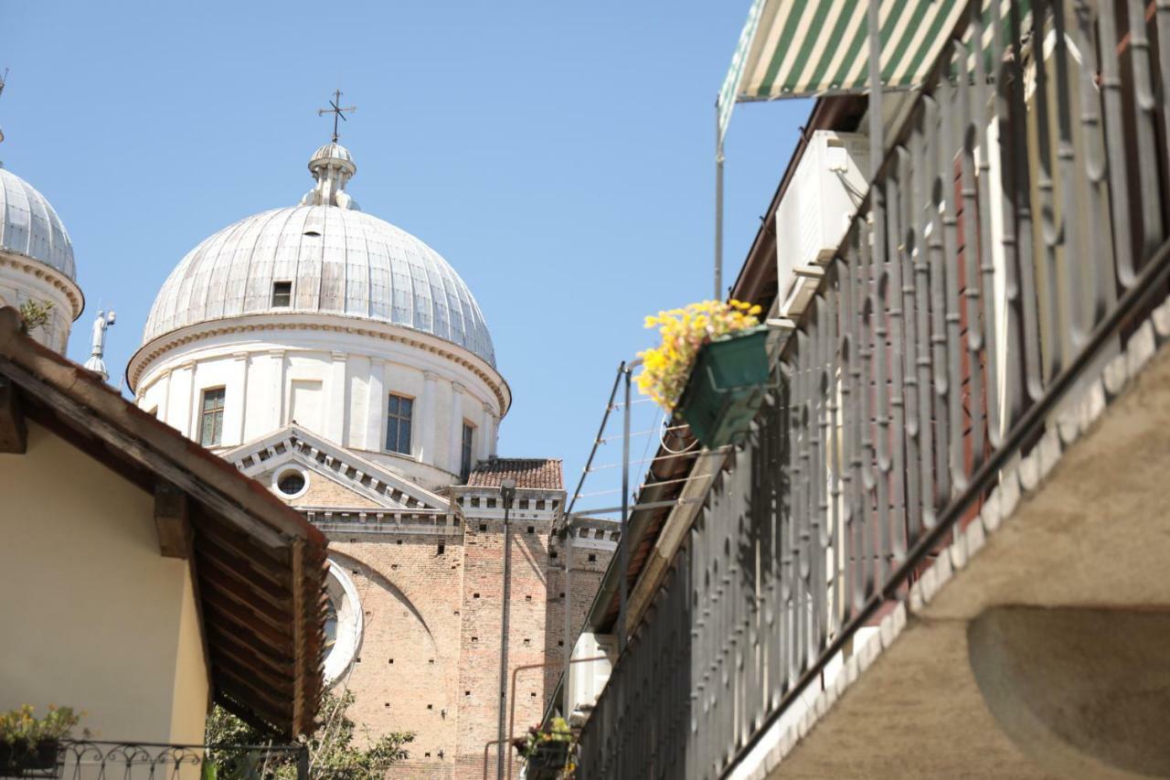 Om Plus Santa Giustina Padova Bagian luar foto