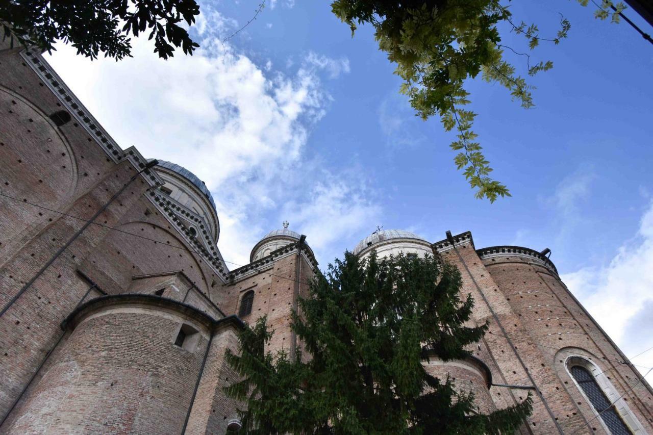 Om Plus Santa Giustina Padova Bagian luar foto